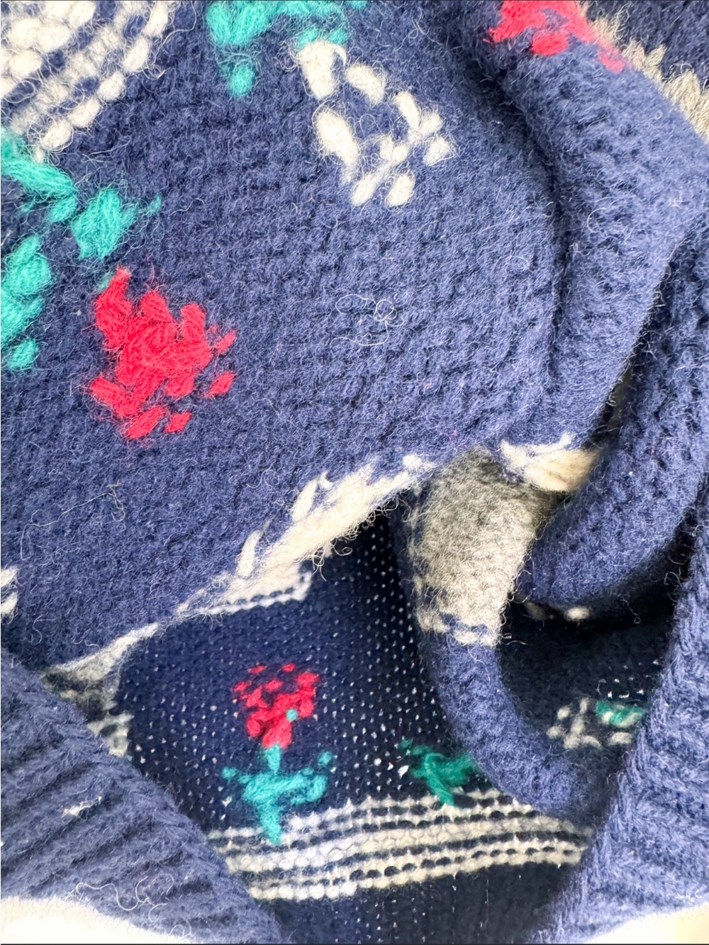 Vtg Woolrich Pure Virgin Wool Dog Sweater Navy Blue Sheepdog Floral Knit XL - Picture 9 of 13
